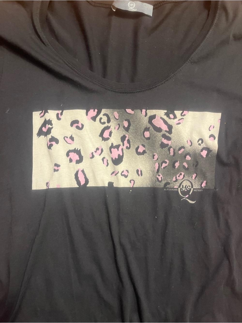 Alexander McQueen Black Women’s Scoop Neck Tee with Pink Leopard Print Panel - Picture 2 of 6